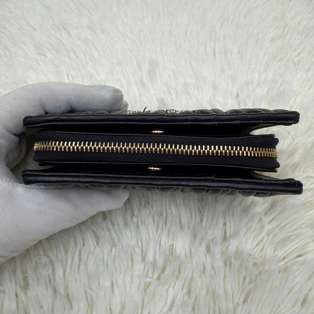 ✨美品✨ MIUMIU 二つ折り 財布 マテラッセ 黒 レザー メタルロゴ