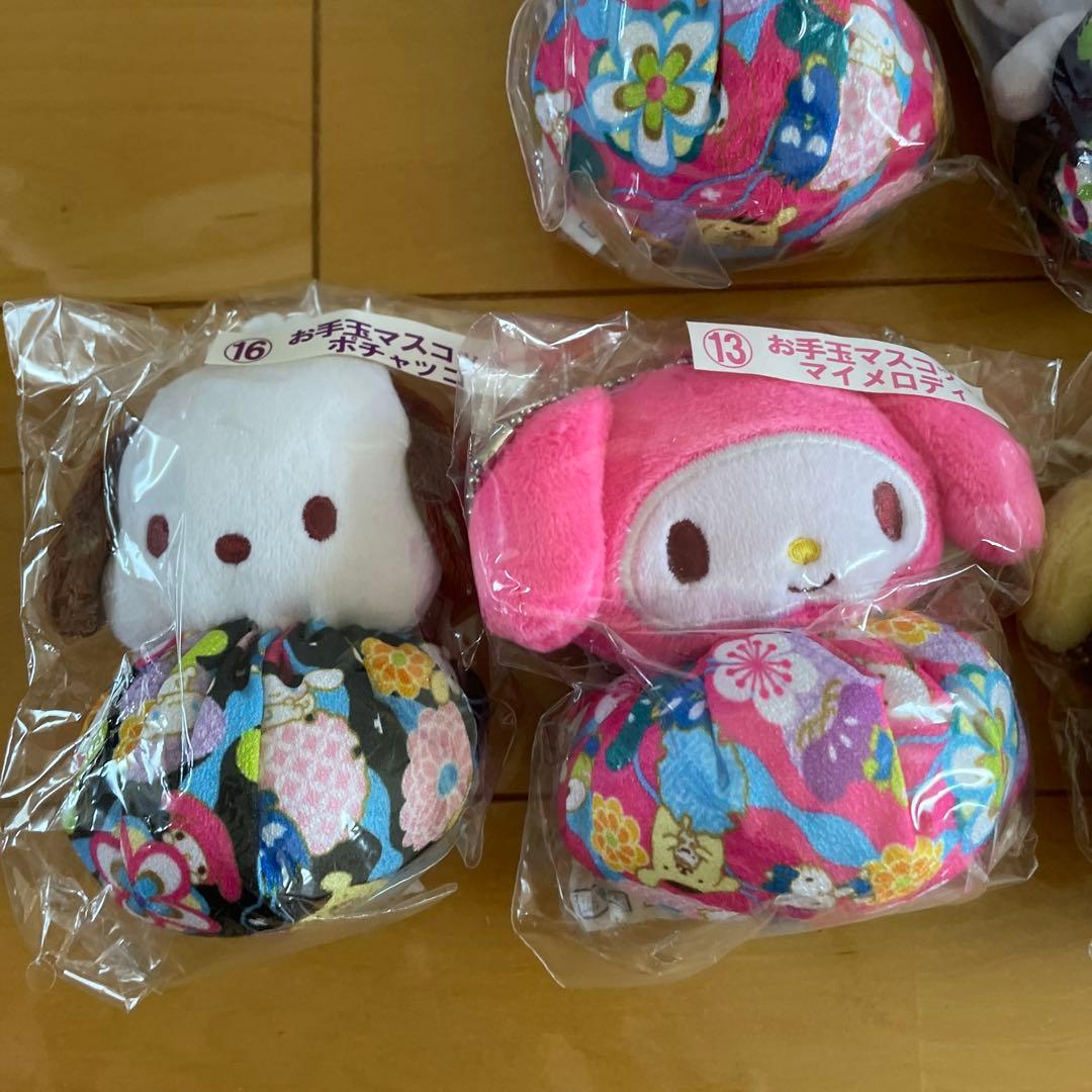 キティ　マイメロ　バツ丸　ポチャッコ　けろっぴ　ぷりん　シナモン　サム　9点