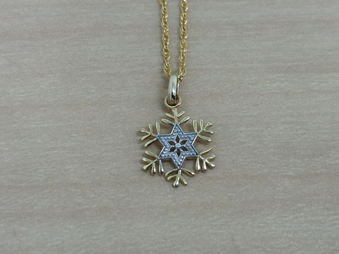 新品 10金 K10 エルサ 雪の結晶 スクリューネックレスアナ雪 ディズニー