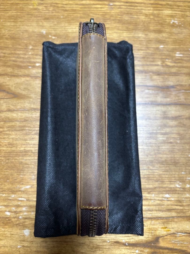 バハギア&クラフトペンケース ラウンドジップ型 クレイジーホース ダークブラウン