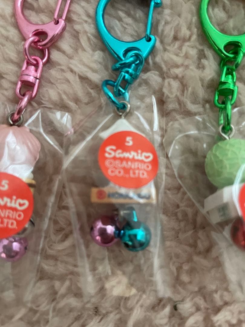 ハローキティ　ご当地キティ北海道限定キーホルダー　6個セット