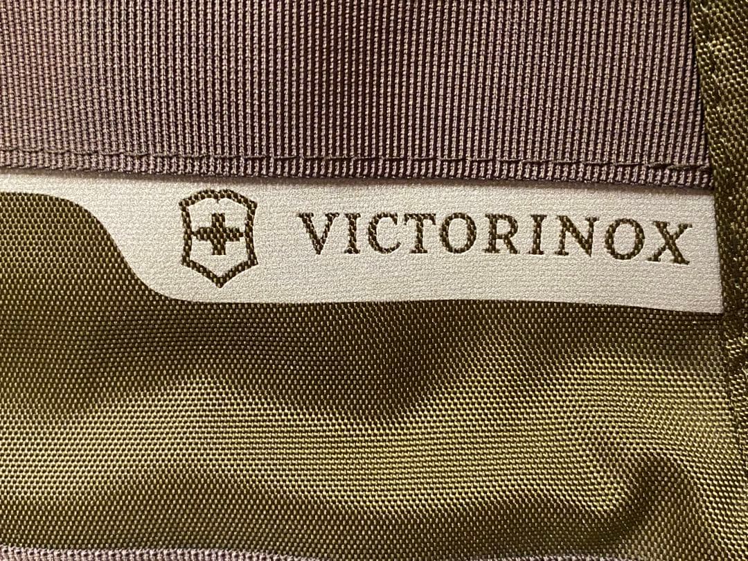 【新春SALE】極美品VICTORINOX ビクトリノックス　ボストンバッグ 緑
