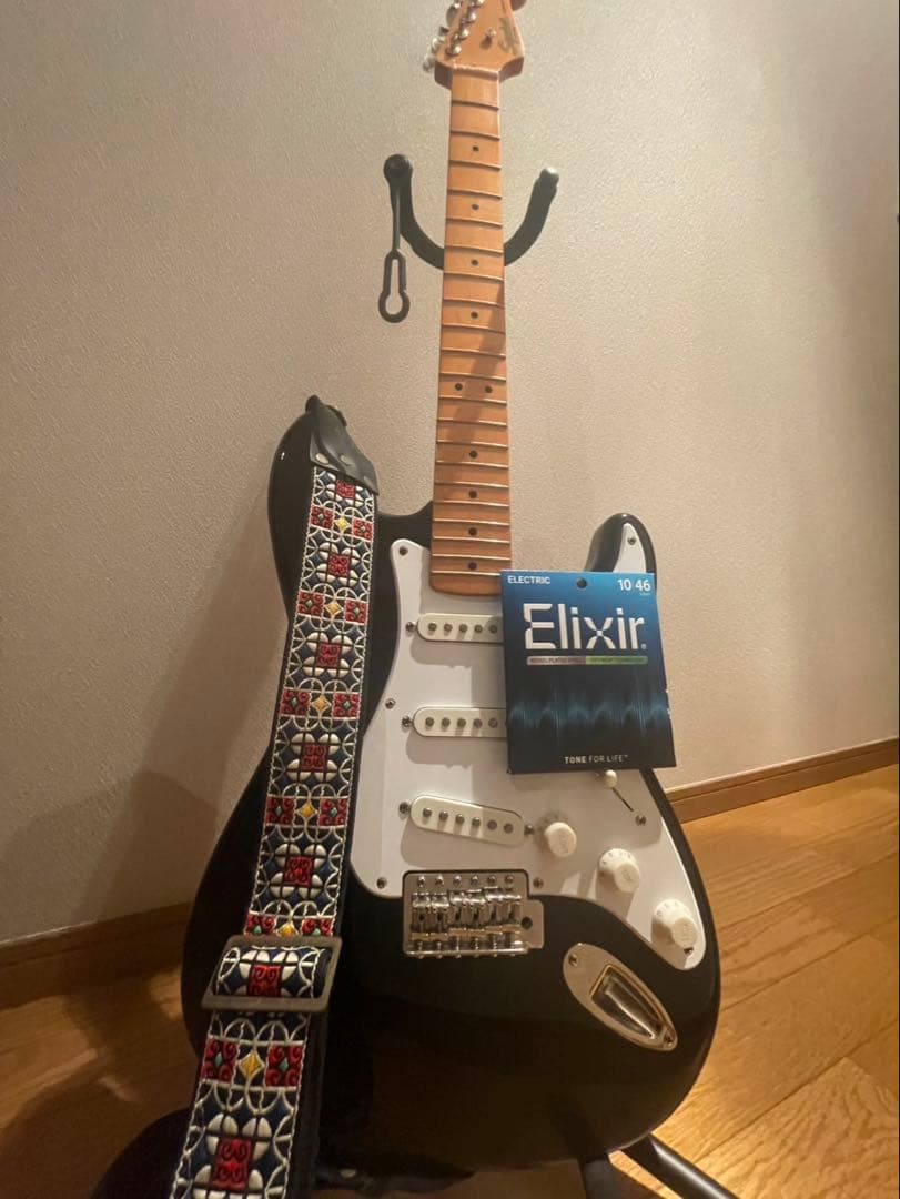 〖値下げ〗ブラック ストラトキャスタータイプ エレキギター