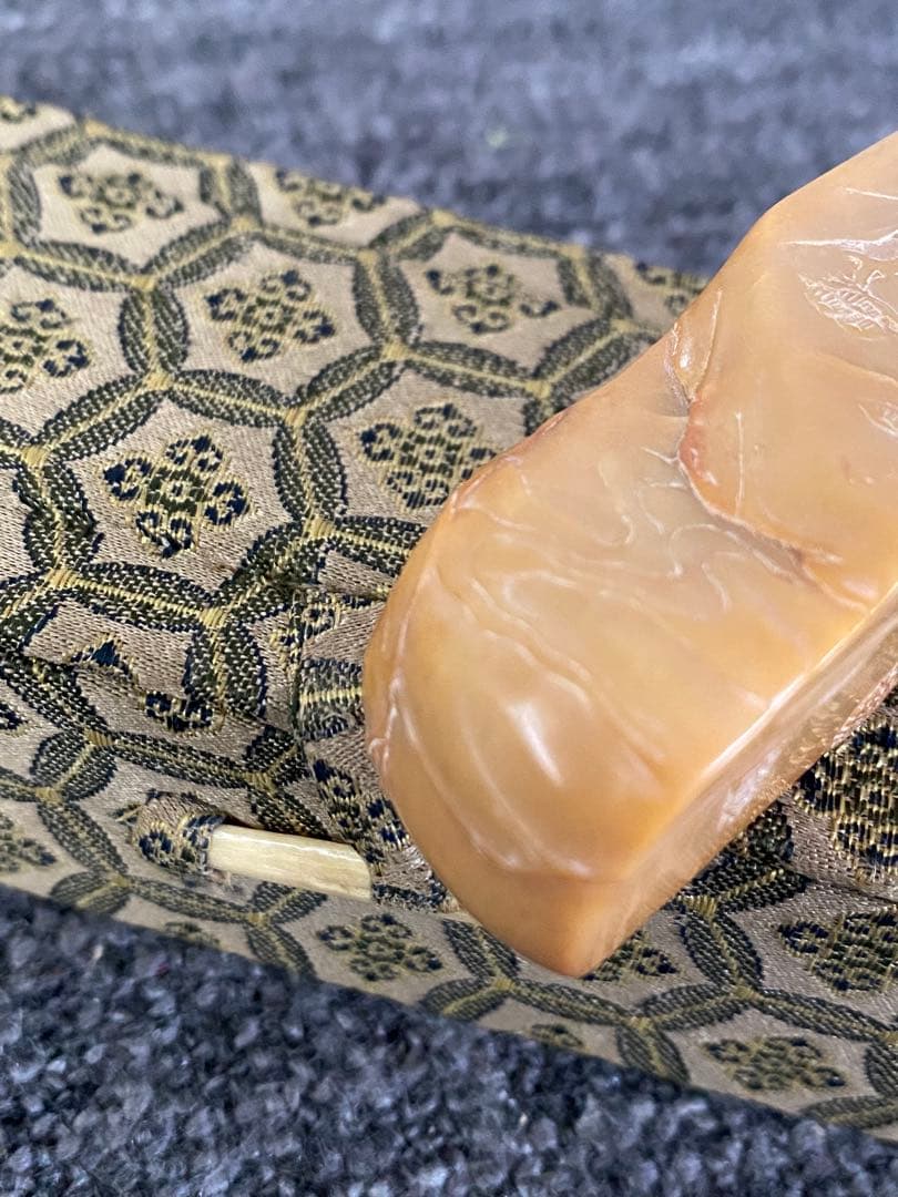 碓下黄・岱下黄　印材　落款印　中国古印材　豪刻 判子　印鑑　印泥　書道　硯　古墨