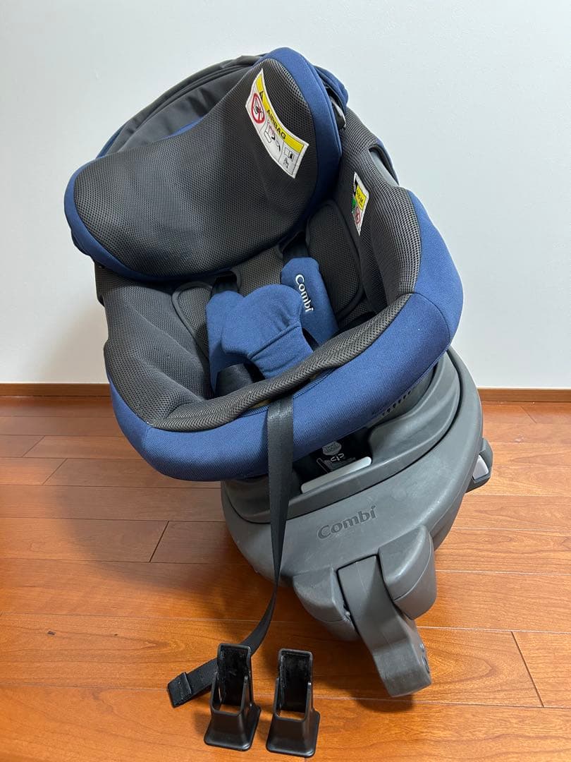 Combi チャイルドシート エッグショック　ネイビー ISOFIX