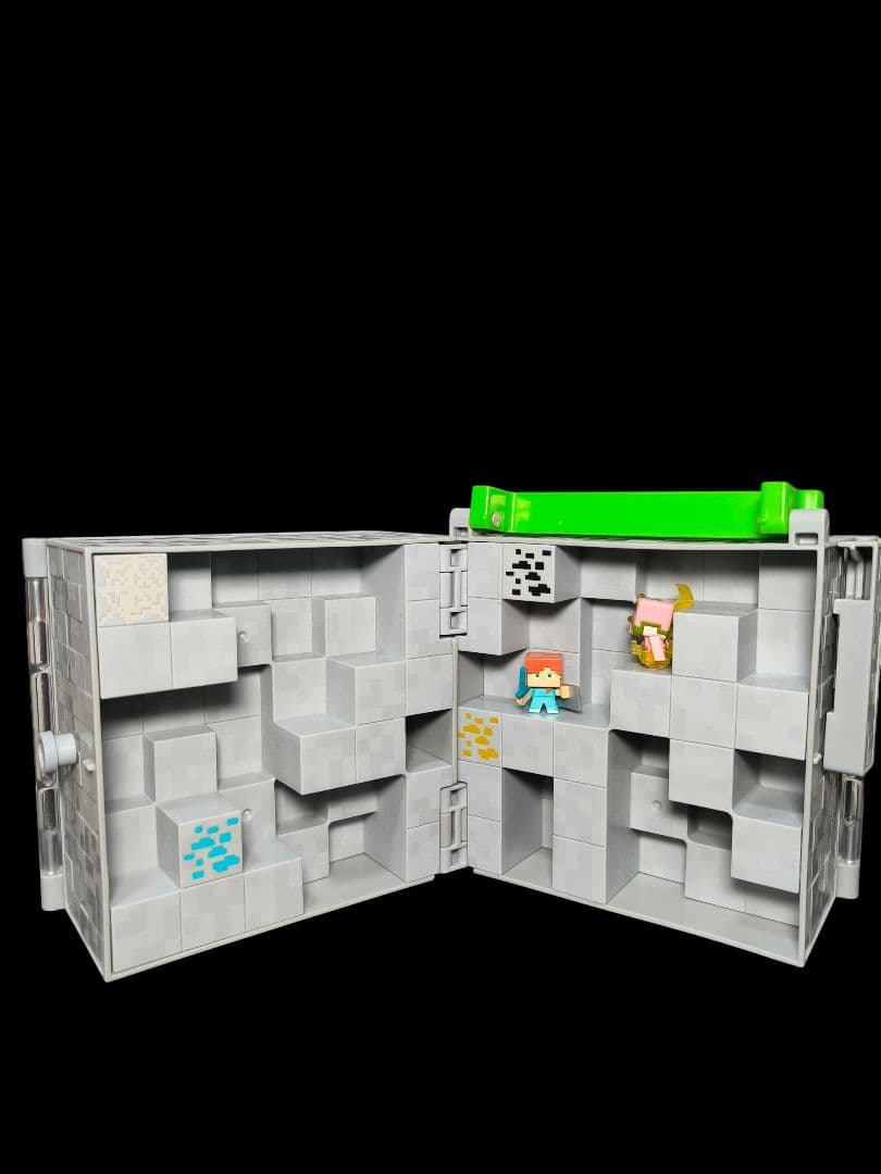 マインクラフト ミニフィギュア 67体 ＆ コレクションケース付きセット C