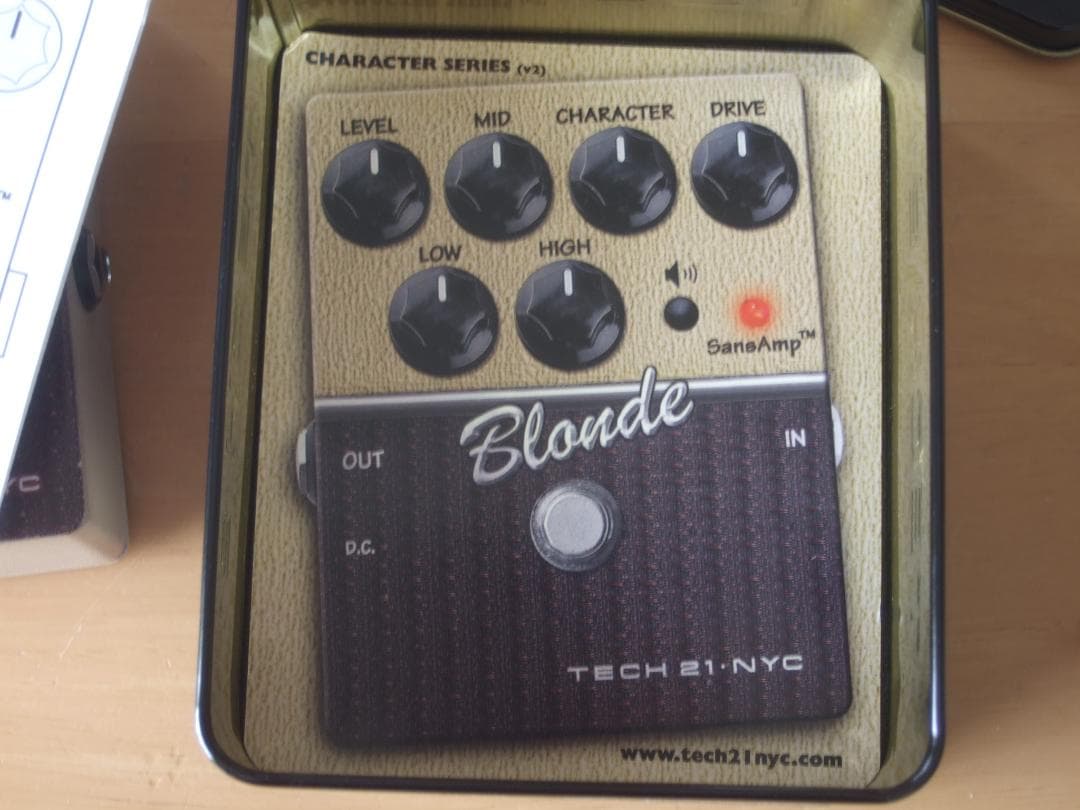 新品同様 TECH21 SansAmp Blonde V2 Fender