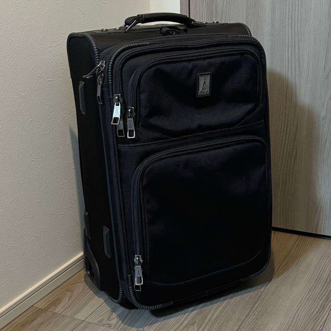 Travelpro FlightCrew 5 22” Expandable