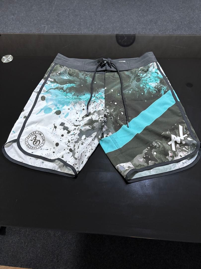 ALL OUT ステージショーツ メンズフィジーク 28