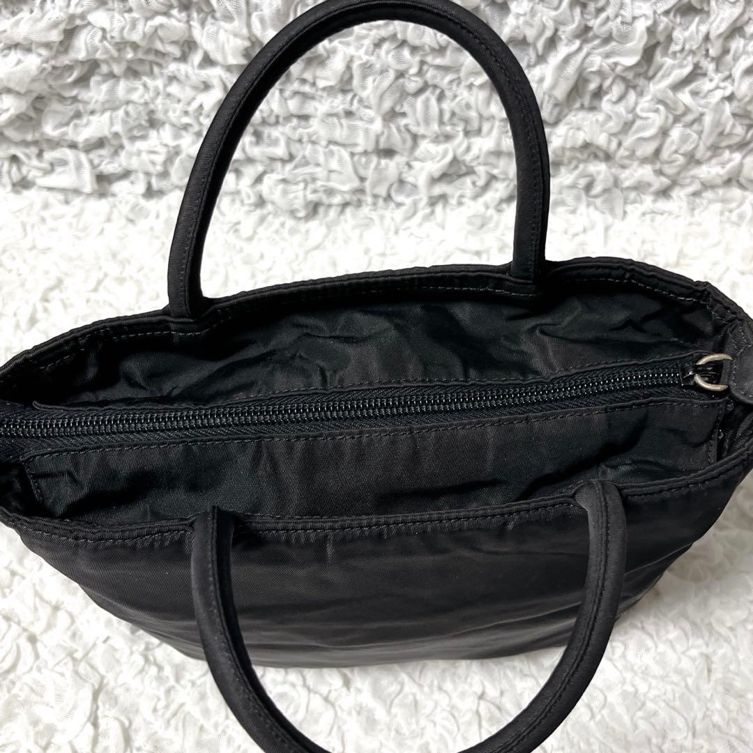 PRADA ブラック ナイロン トートバッグ　プラダ　ハンドバッグ　三角　黒