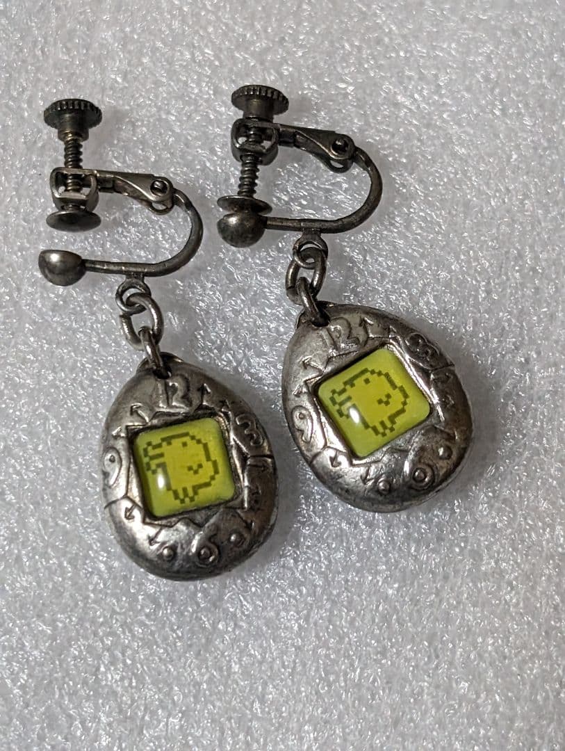 たまごっち　くちぱっち　イヤリング