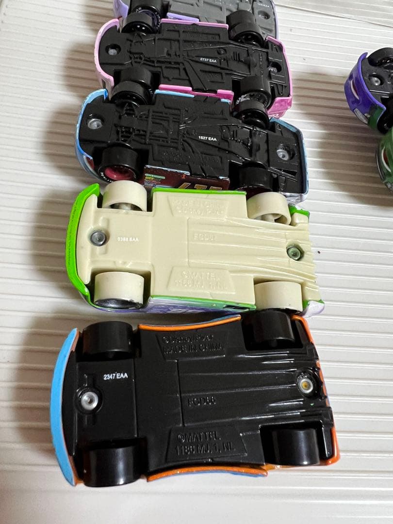 カーズ、ミニカー、マテル、レーシングカー（68番、117番、54番）