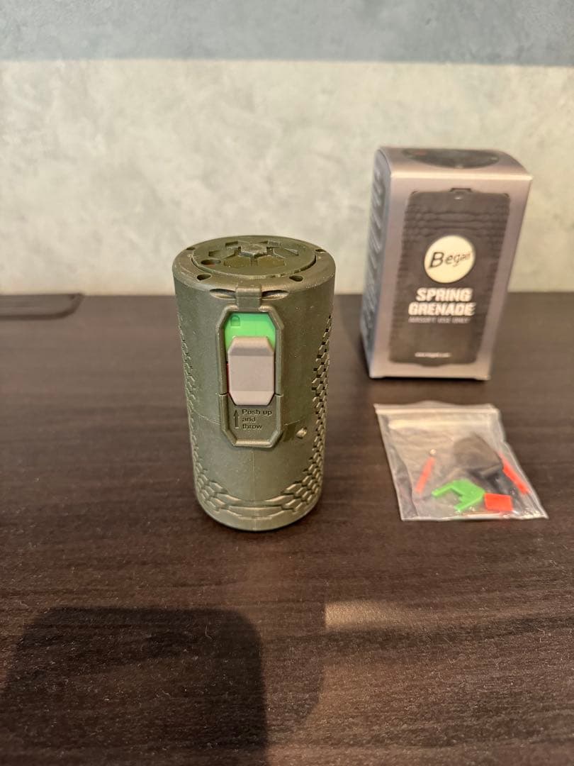 Begadi スプリンググレネード オリーブ