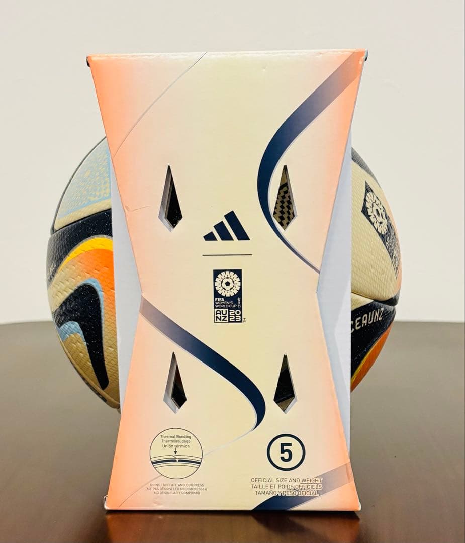 アディダス ファイナル オーシャンズ プロ 公式試合球 サッカーボール 5号球