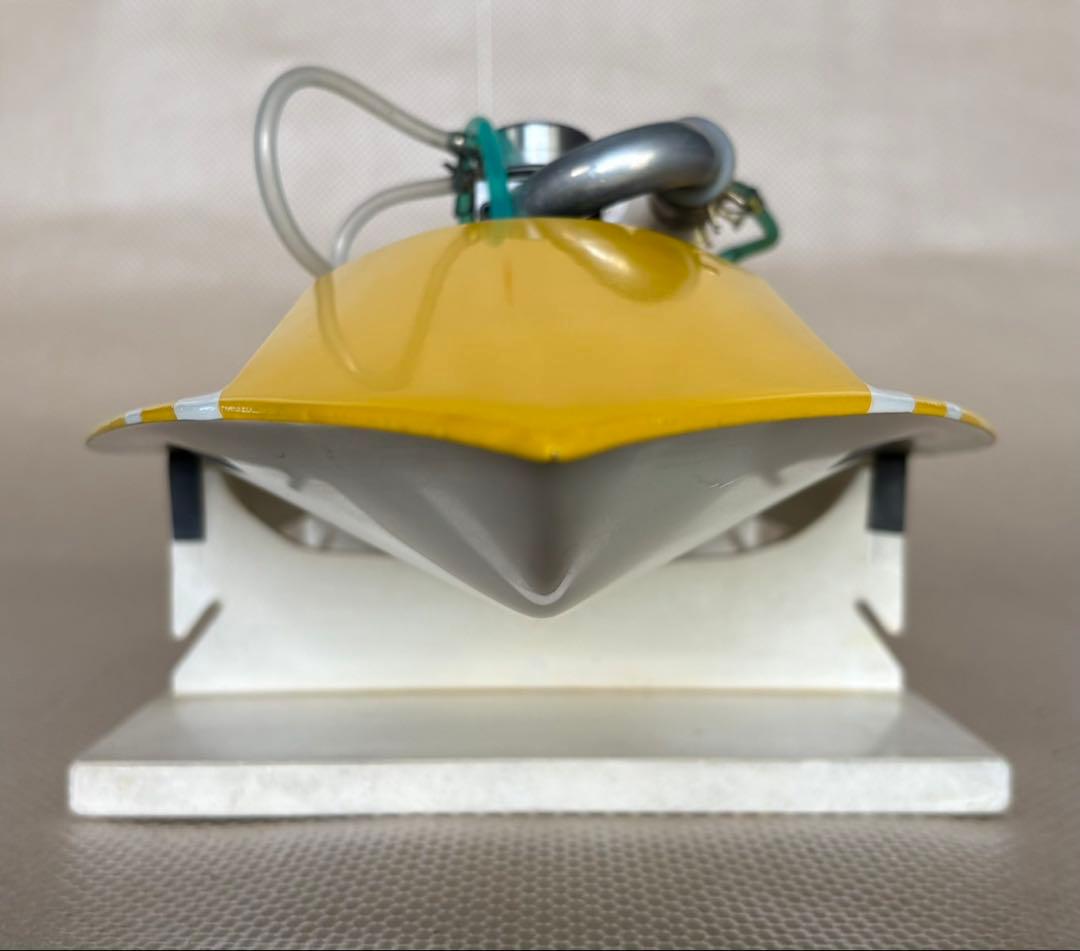 ラジコンエンジンボート