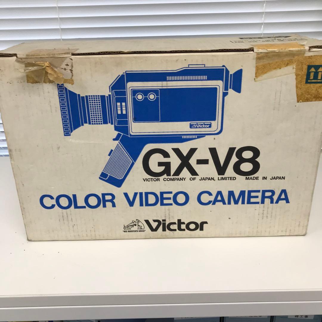 ビデオカメラと三脚