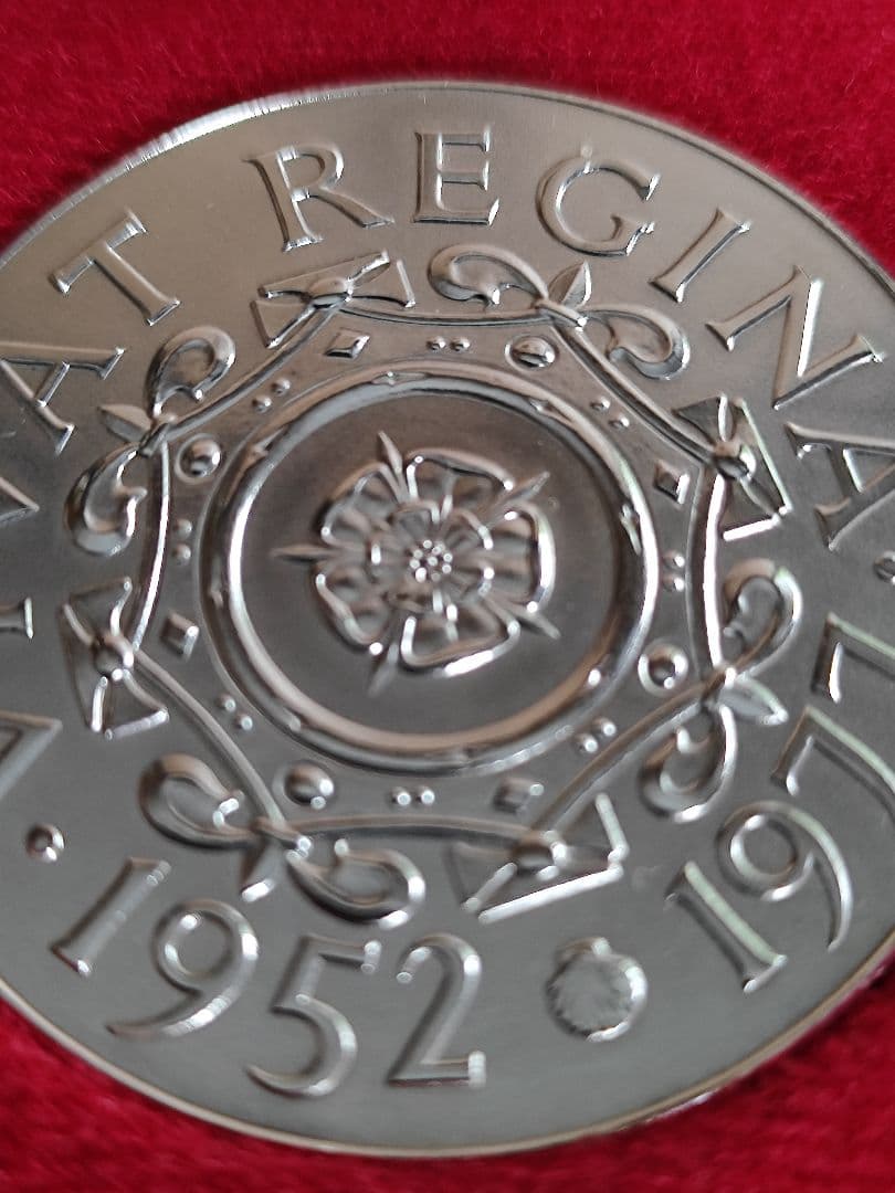 【希少】1977 イギリス エリザベス ジュビリー 中型 シルバー銀メダル