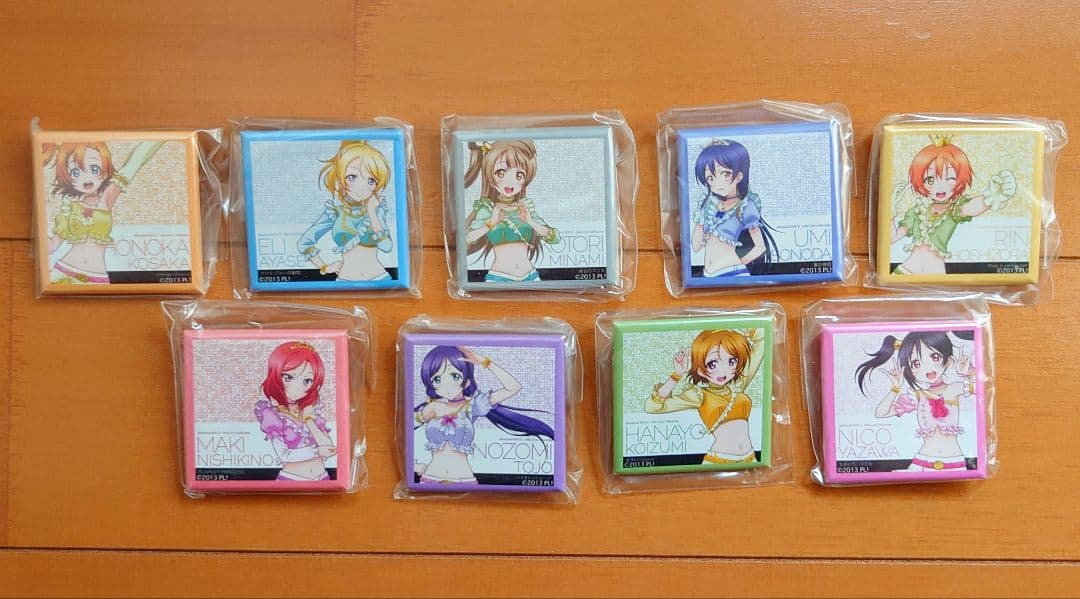 ラブライブ μ's 5th ライブ ハート型缶バッジ & スクエア缶 セット
