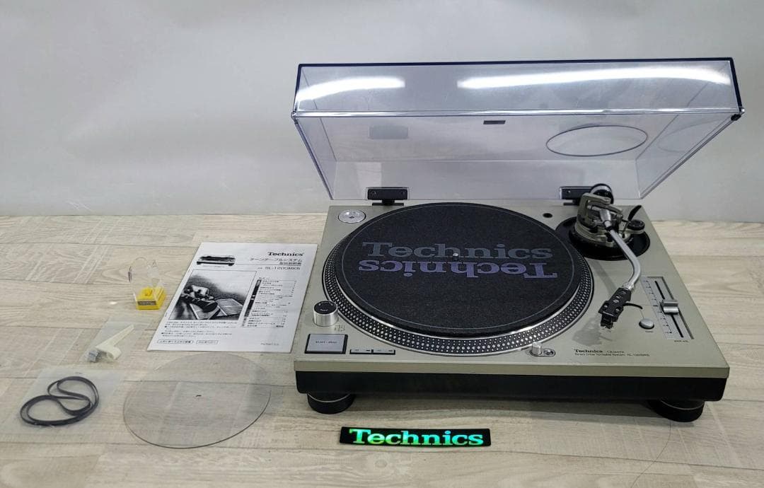 Technics クォーツシンセサイザーD.D.プレーヤー SL-1200MK5