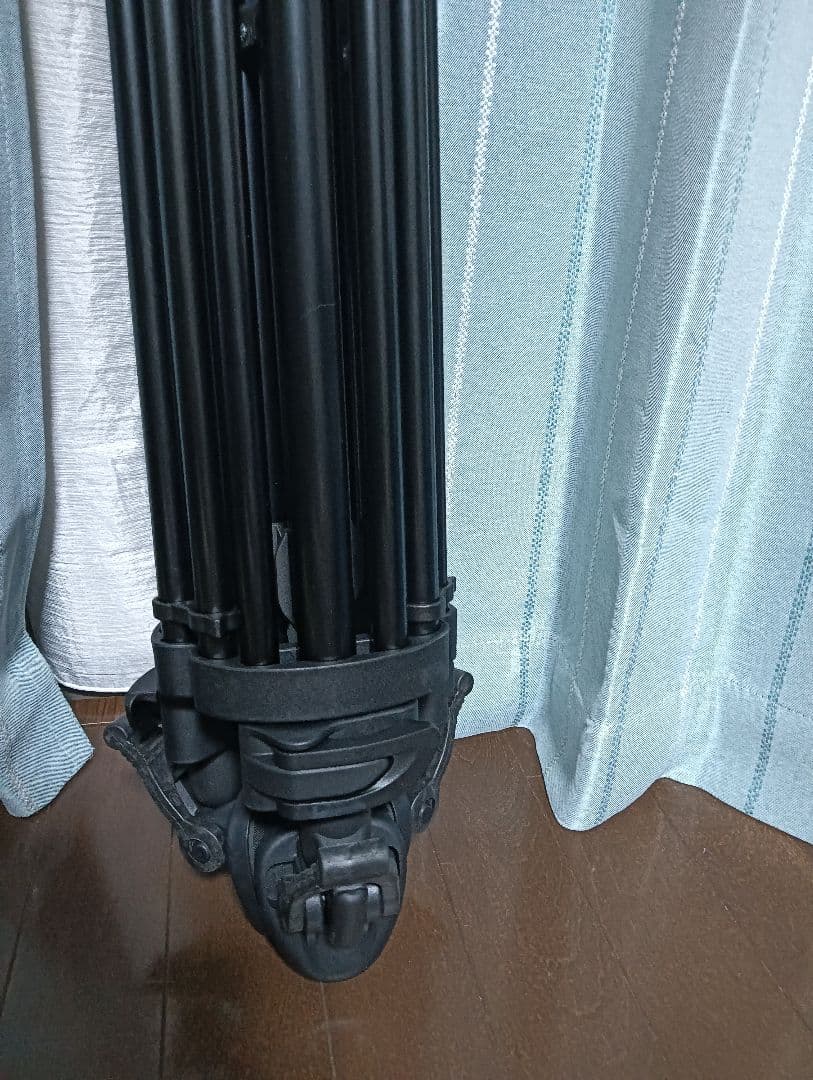 Manfrotto 546B 三脚　504HD