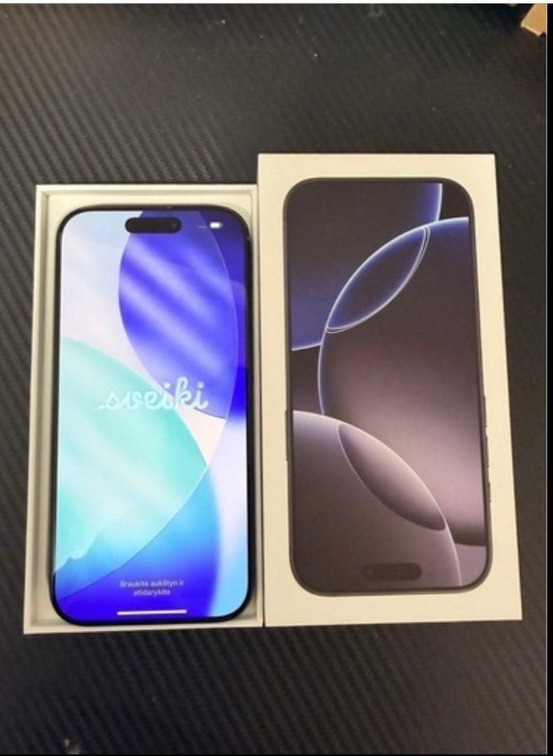 iPhone 16 Pro 256GB ブラックチタニウム（SIMフリー）