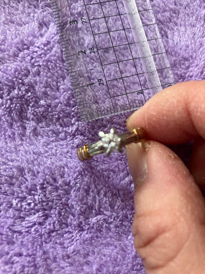 プラチナゴールド 花モチーフダイヤモンドリング 約13号