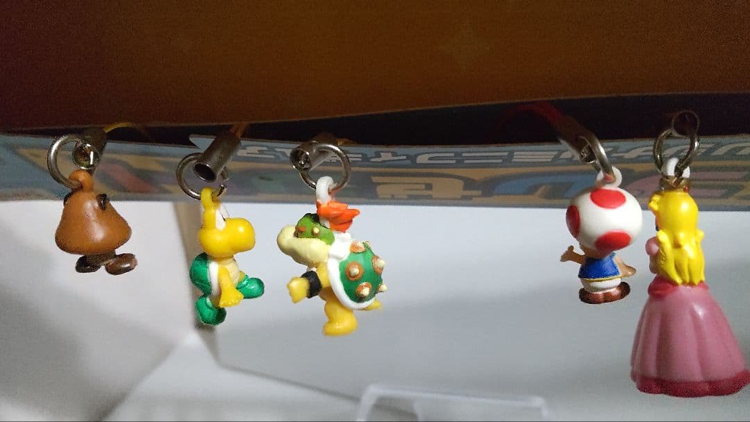 三菱uni店頭用非売品☆スーパーマリオミニフィギュアストラップ8種セット