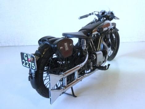 特価 MINICHAMPS 1/12 ブラフ シューペリア SS100 ロレンス