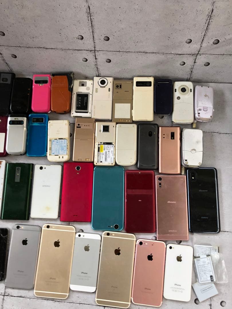 携帯電話 ジャンク品 計50台 まとめ売(L125)