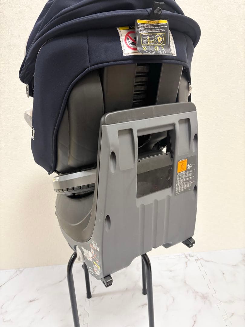 美品　コンビ　クルムーヴスマート　ISOFIX エッグショック　紺　回転式