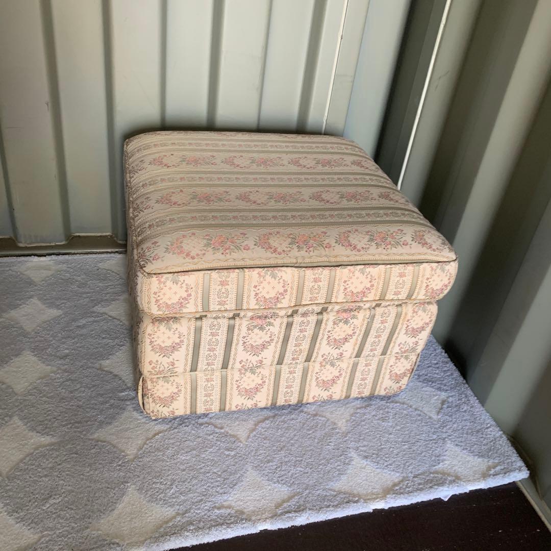 オットマン・スツール Demis777