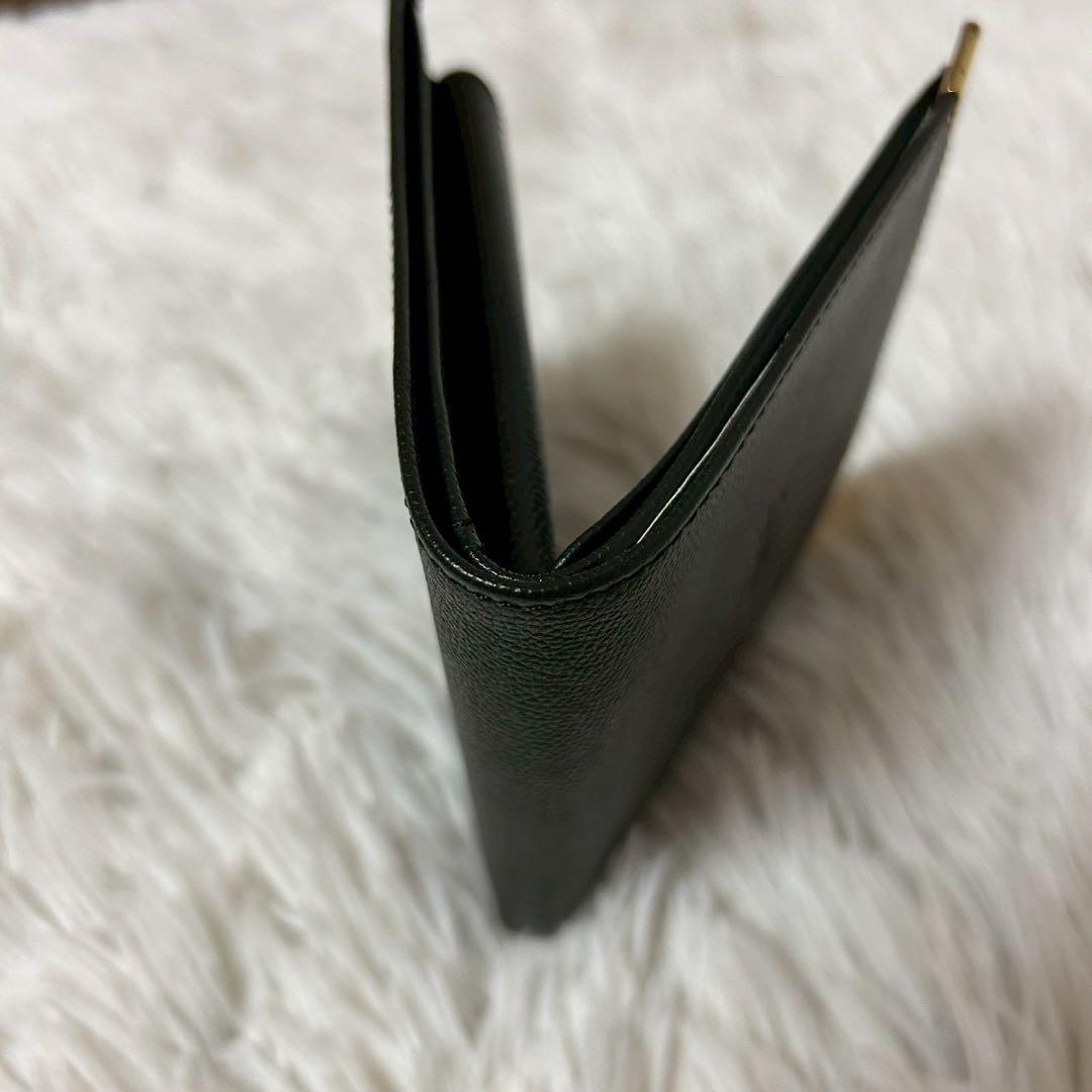 イヴサンローラン 二つ折り財布　ロゴ型押し ブラック