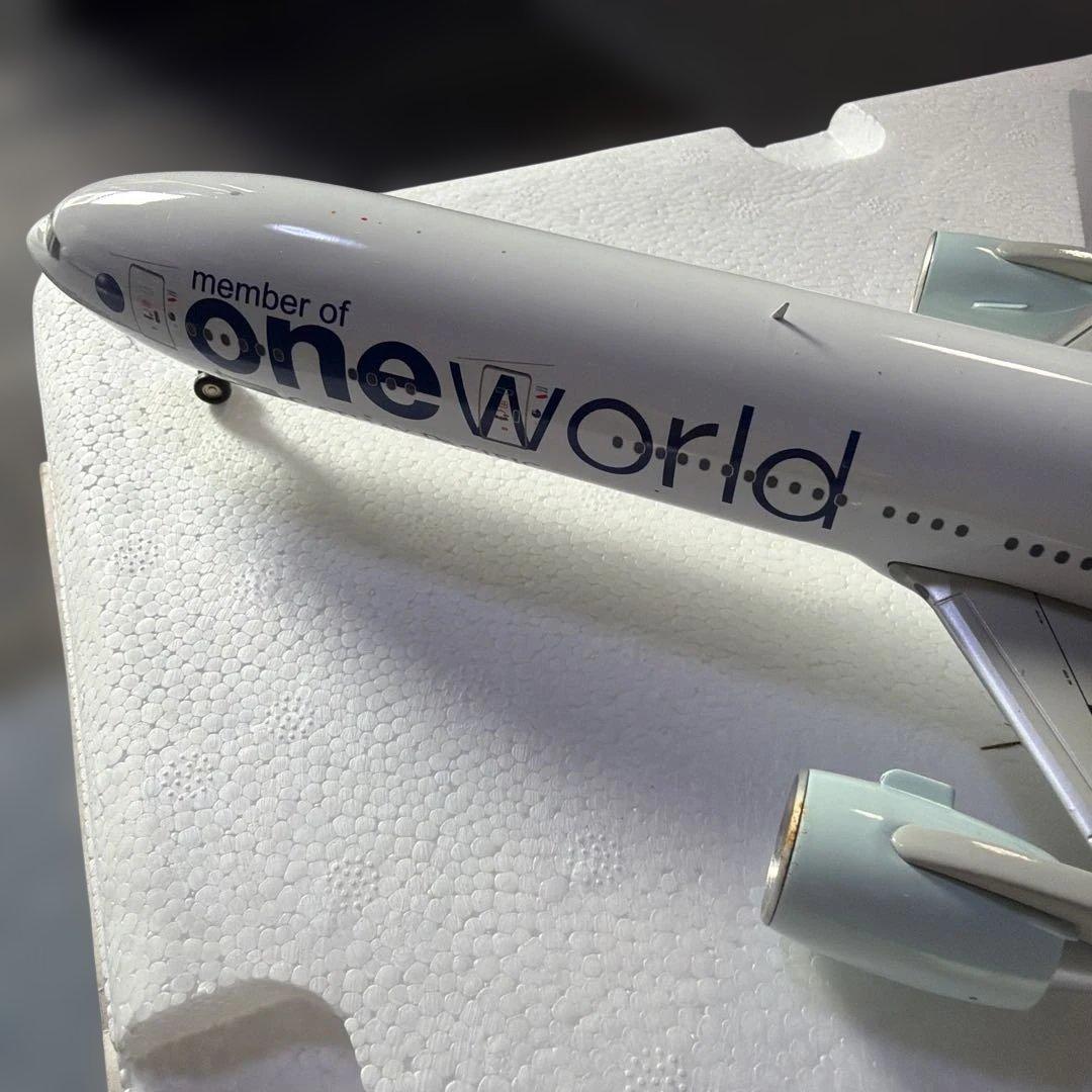 Cathay Pacific ONEWORLD塗装777-367ER1:200