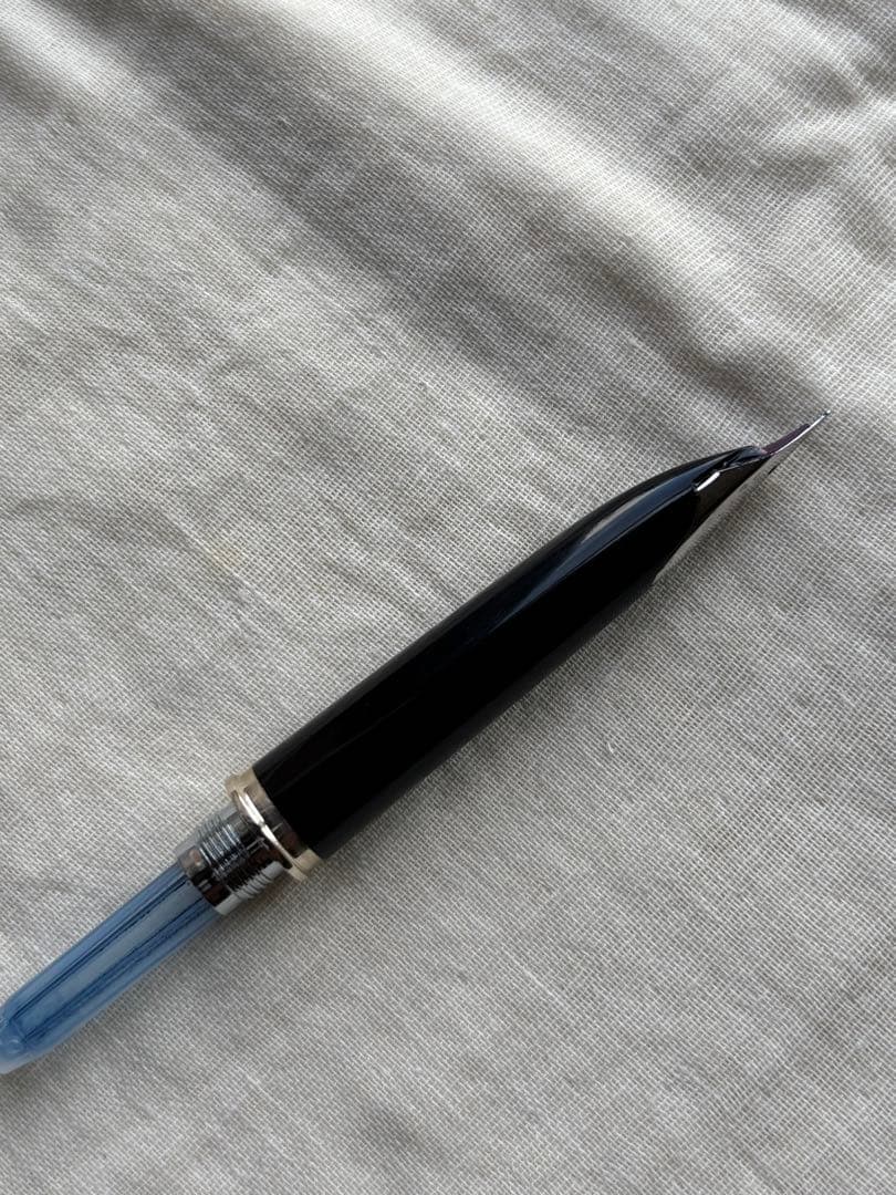 パイロットエリート格子柄万年筆18K