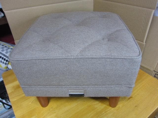 カリモク60/カリモク60プラス オットマン フラノベージュ