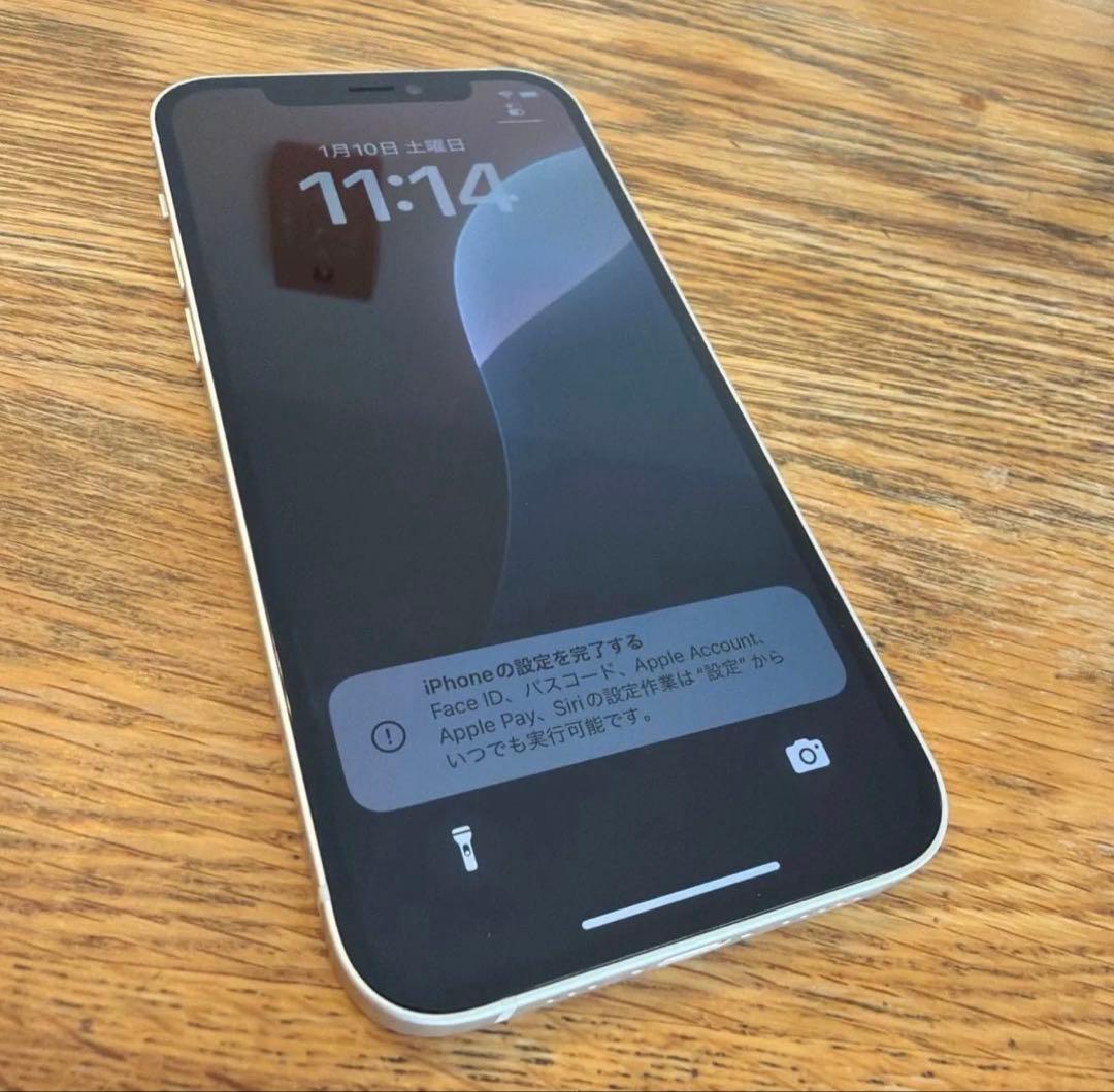 iPhone12★ホワイト★64GB★SIMフリー★純正充電ケーブル、ケース付き