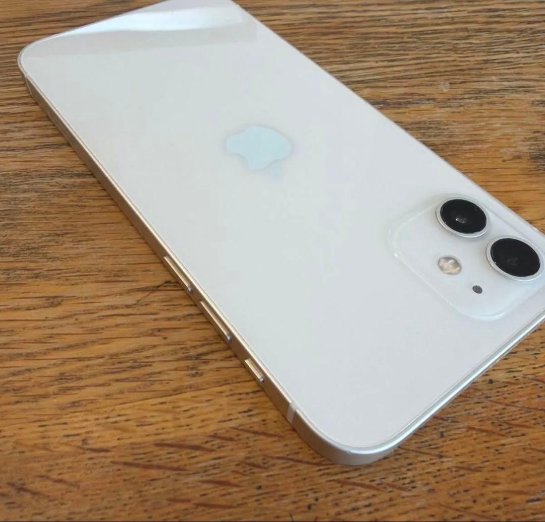 iPhone12★ホワイト★64GB★SIMフリー★純正充電ケーブル、ケース付き