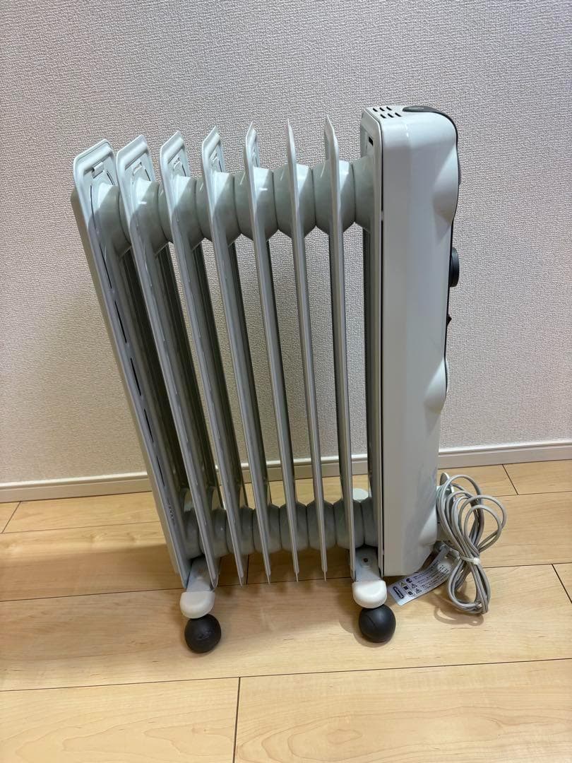 【週末限定値下げ】【極美品】デロンギ オイルヒーター HJ0812