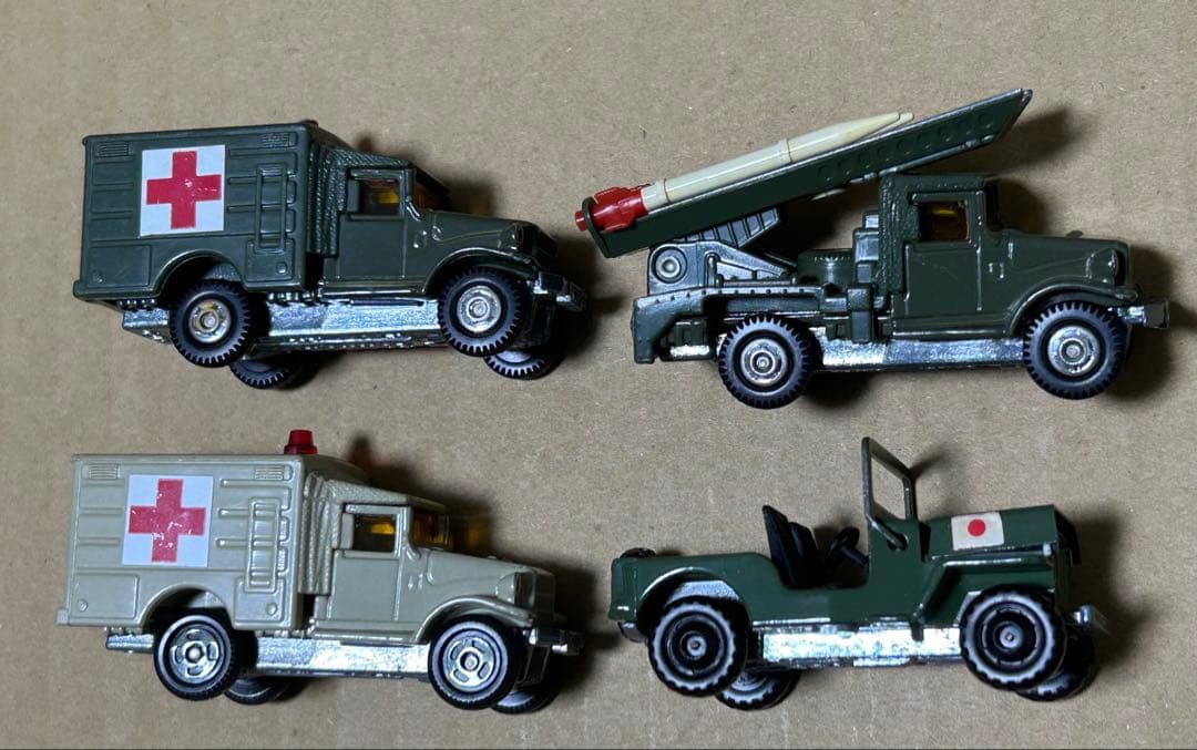 日本製 トミカ 自衛隊車両 4台セット