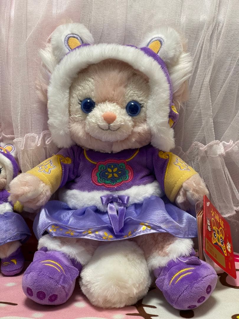 上海ディズニーランド  2022正月寅年 リーナベル とキーチェーン　 写真の子