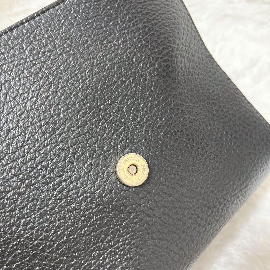 ス*ー様 【未使用級】FURLA フルラ ハンドバッグ 黒 レザー ベルト