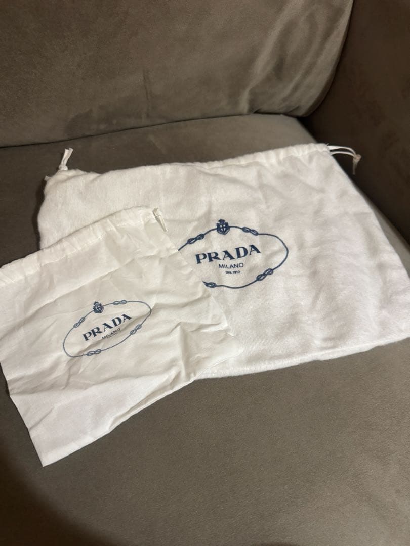 【入手困難】プラダ リエディション 2005 ショルダーバッグ ラフィア