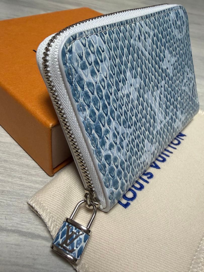 超希少⭐︎LOUIS VUITTON モノグラム パイソン ケース 小銭入れ