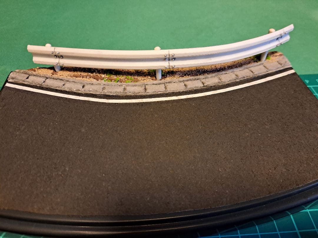 頭文字D　1/24 プラモデル　85レビン　完成品　ジオラマ付き