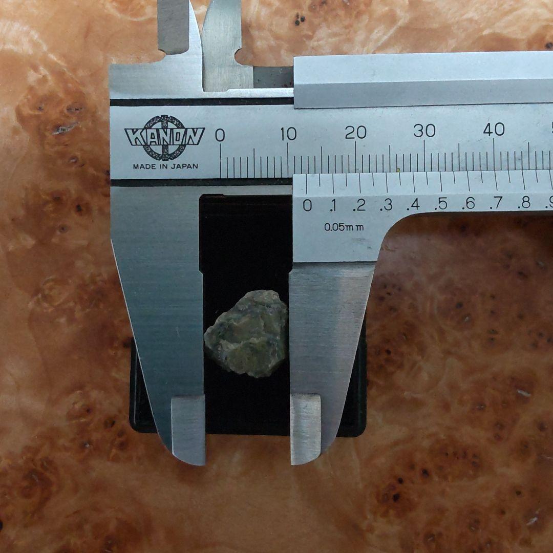 綺麗な緑！タタフィン隕石　標本　大きいのは価値がある!