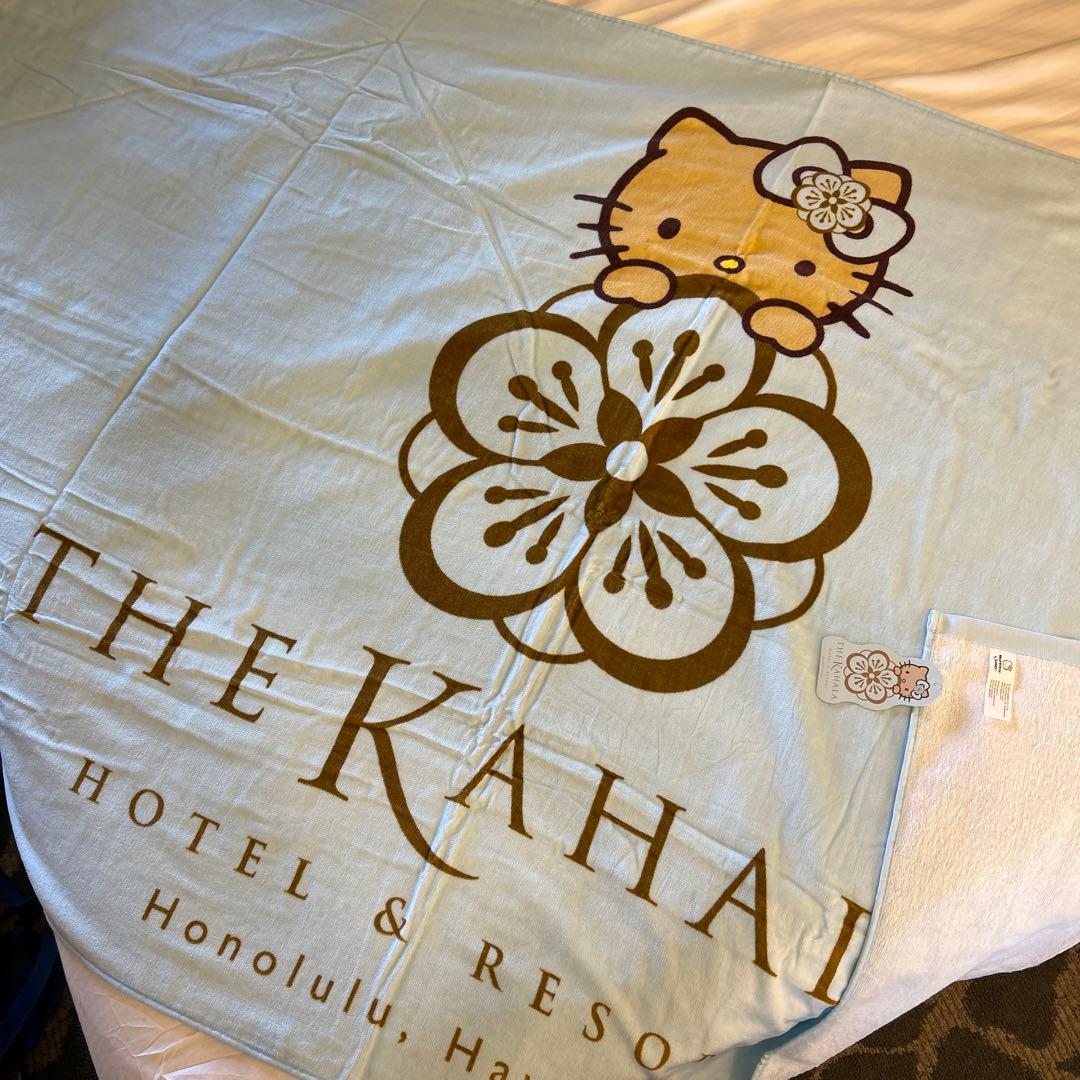 【新品】ハワイ限定　ハローキティ バスタオル KAHALA HOTEL 日焼け