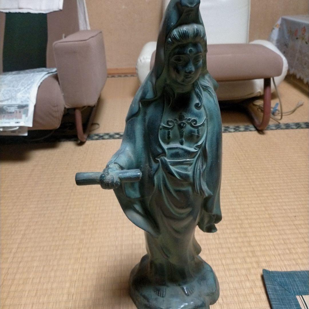 緑色陶器製女性像