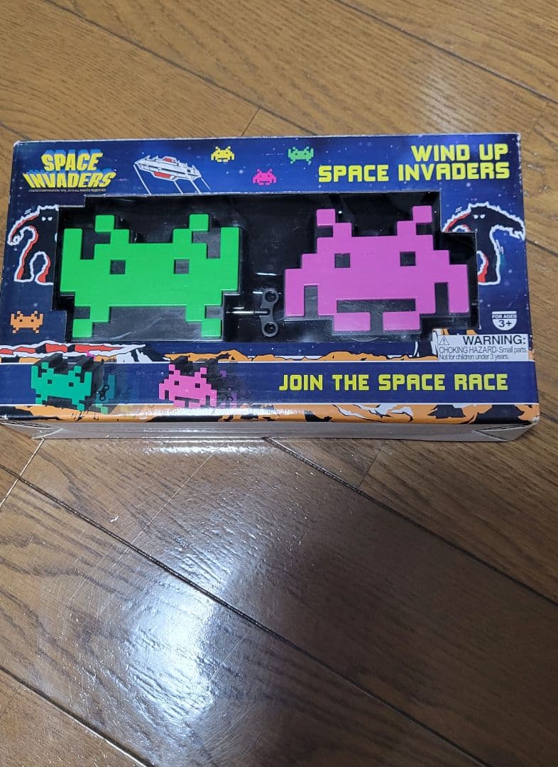 スペースインベーダー フィギュア　ワインドアップ ぜんまい ねじ レトロ