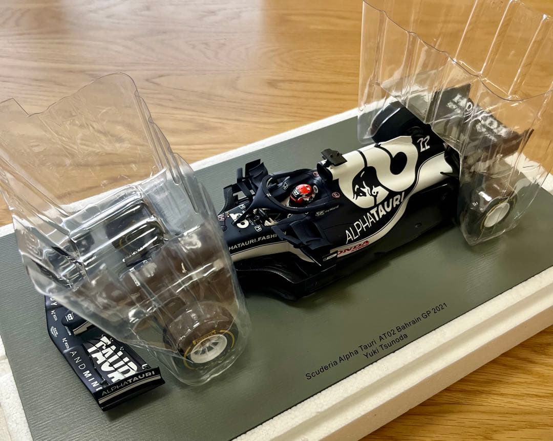 アルファタウリホンダ AT02 角田裕毅 '21 バーレーンGP 9位 1/18