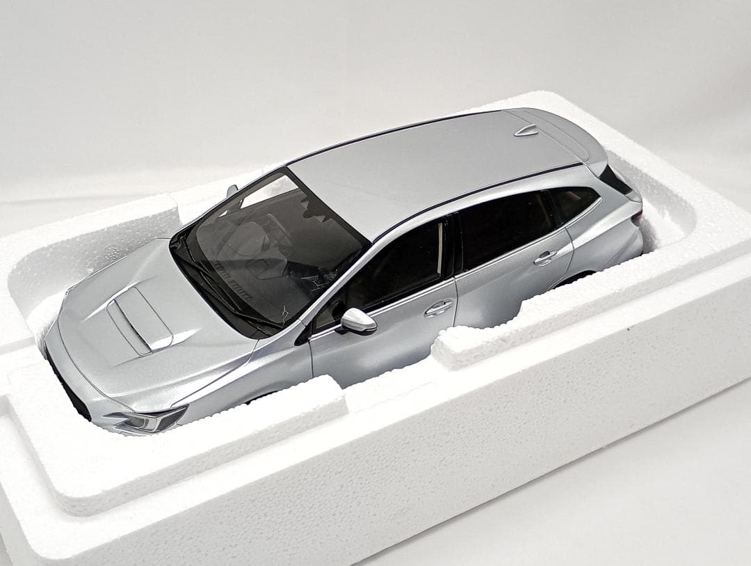 京商 1/18 スバル レヴォーグ GT-H EX (シルバー)